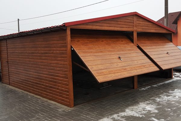 Plechová montovaná garáž 6×6m zlatý dub