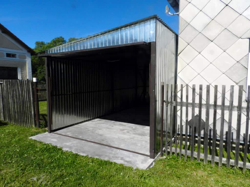 Plechová garáž 3x6 m - stříbrná