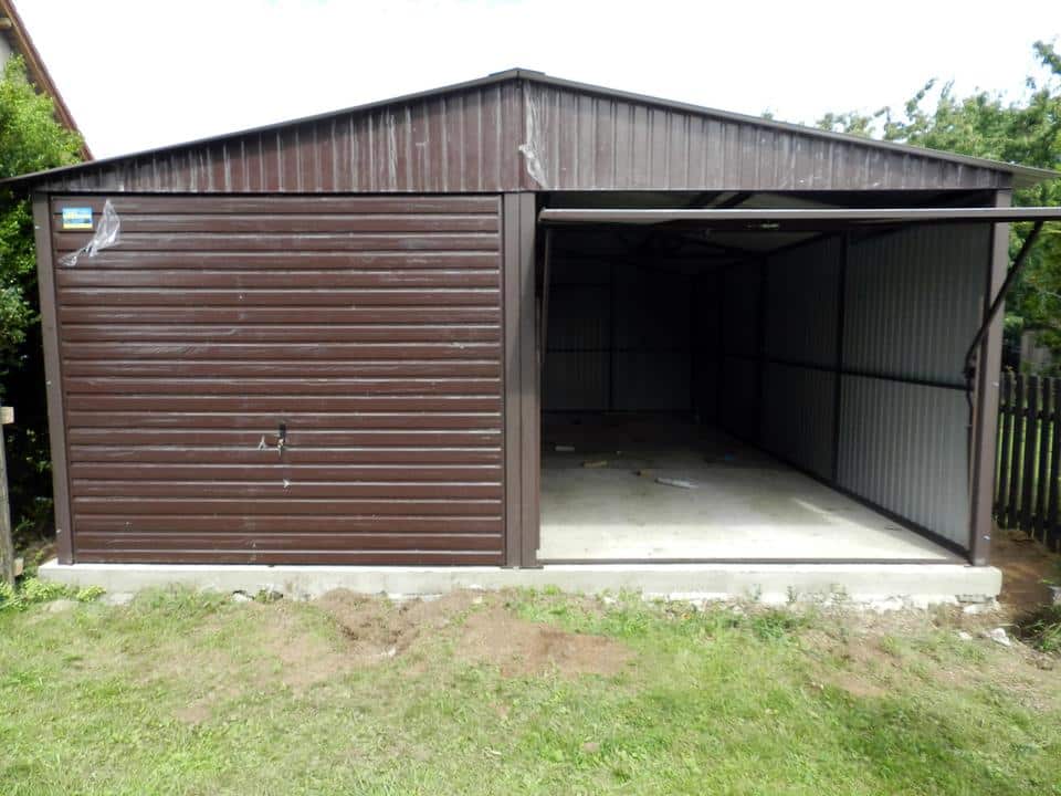 Plechová garáž 6x5 m - tmavě hnědá