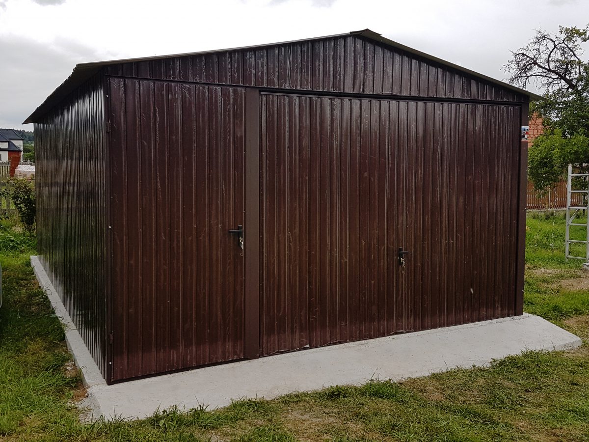 Plechová montovaná garáž 4×6 - tmavě hnědá matná