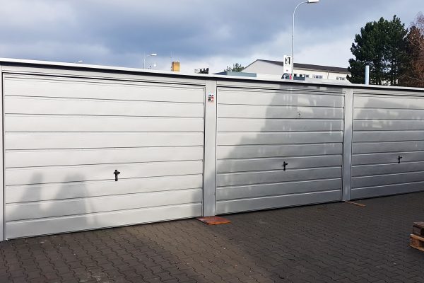 Plechová garáž 9×5,5m - strieborná