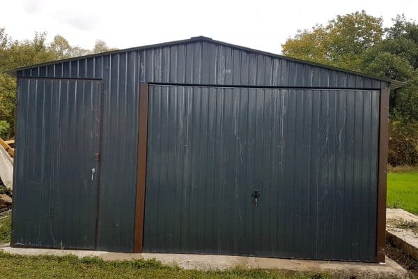Blaszany montowany garaż 4,5×5 – ciemny grafit