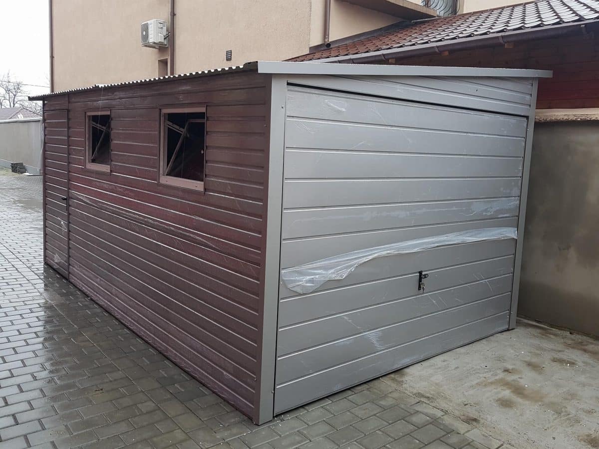 Blaszany garaż 3×5m - srebrny