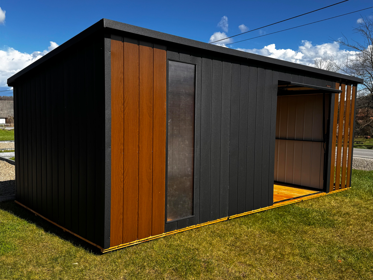 4 - Domek ogrodowy 5×3 m + zadaszenie 1x3 m – czarny matowy/orzech